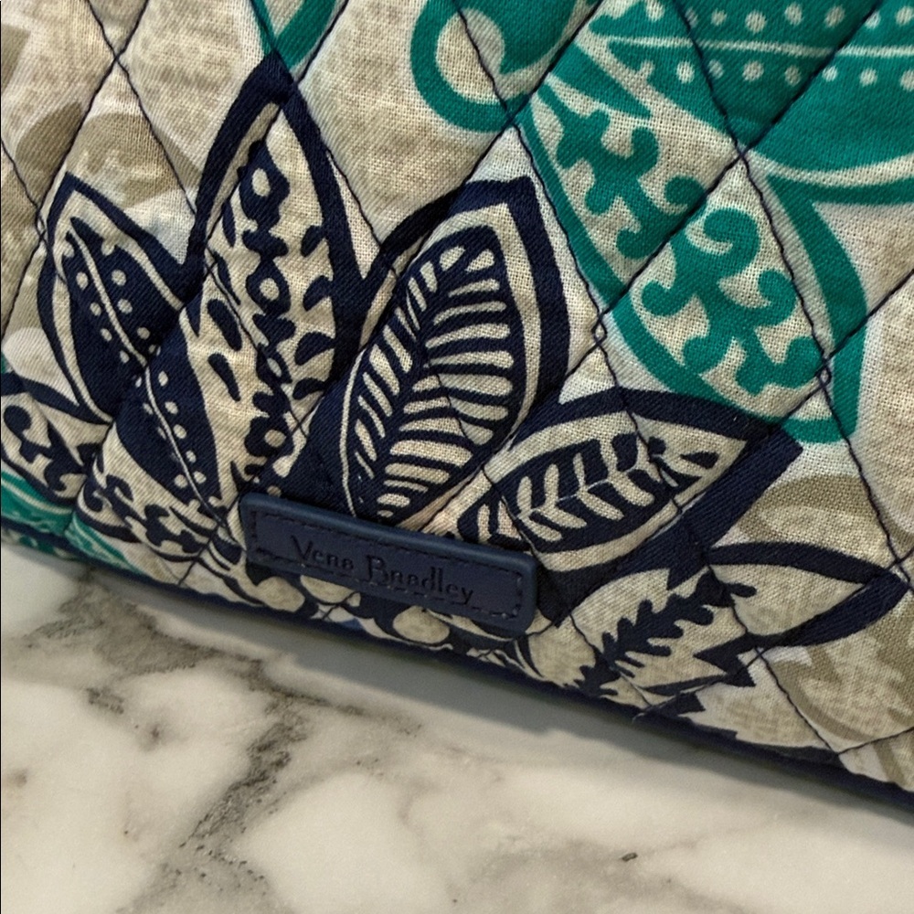 Vera Bradley retired pattern hipster crossbody bag in the Santiago design - Picture 2 of 10